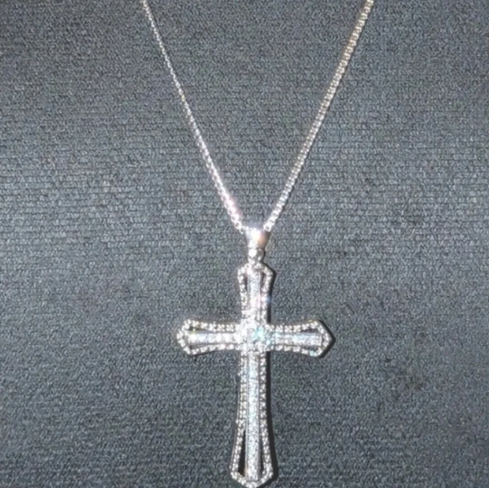 Elegant 14k Whit Gold Plated Cross Pendant Necklace 45cm